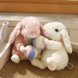 うさぎのぬいぐるみブティック 無邪気にボールで遊ぶ ロップイヤー ドリームボール うさぎのぬいぐるみブティック 無邪気にボールで遊ぶ ロップイヤー ドリームボール